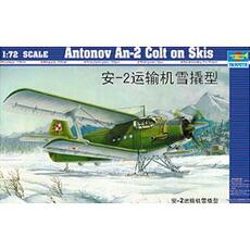1/72 Antonov AN-2 Colt on Skies