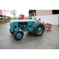 1/43 Vevey 560 Traktor mit Pflug und Motoregge