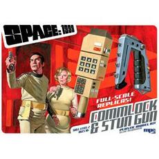 1/1 Space: 1999, Stun Gun & Commlock