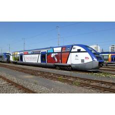 SNCF, Dieseltriebwagen der Reihe X 73500 in neuerFarbgebung Imaginalsace