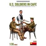 1:35 Fig. US soldaten im Café (3) m.Zub.