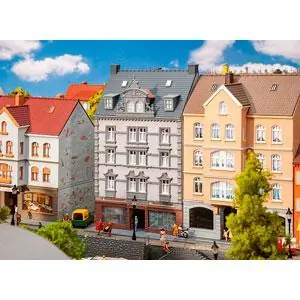 Stadthaus mit Reparaturwerkstatt
