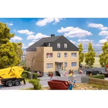 Mehrfamilienhaus