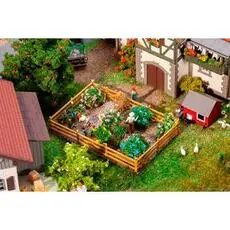 Ziergarten mit Blumen und Büschen