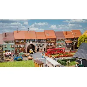 6 Reliefhäuser Altstadt