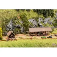 Sägewerk und Wassermühle Sägewerk und Wassermühle