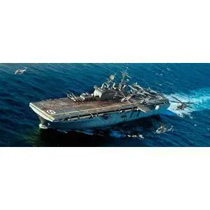 1/700 LHD-6 USS Bonhomme Richard