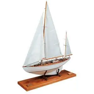 1/20 Segelyacht Dorade *