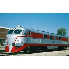 RENFE, Diesellokomotive 352-007 Virgen de la Almudena, rot-silbern, Ep. IV