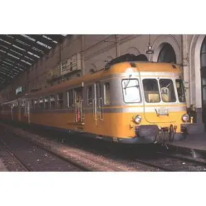 SNCF, 2-tlg. Dieseltriebwagen RGP2 Reihe X 2700, Orange/Silber