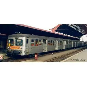 SNCF, 3-tlg. Set RIB 70 Reisezugwagen, in ursprünglicher Lackierung