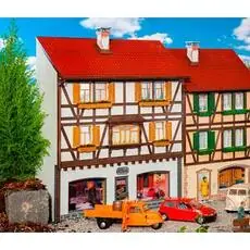 Pola G Stadt & Land