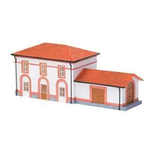 Kleiner Bahnhof mit Güterschuppen