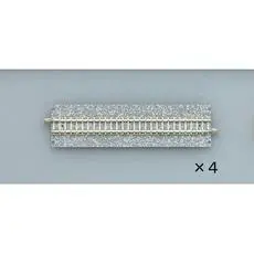 4 Gleise, gerade mit breiter Schotterbettung, je 140 mm.