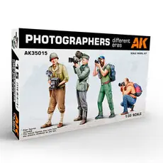 Photographers (DIFFERENT ERAS) 1/35. in 1:35