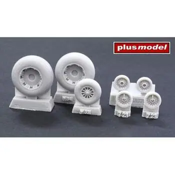 PBY Privateer wheels smooth pattern in 1:72