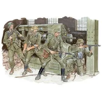 1:35 Fig.-Set Cross of Iron Ea.Front\'44