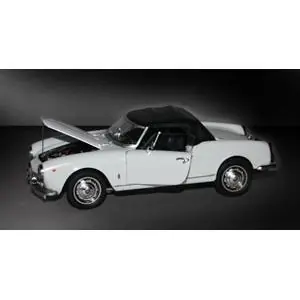 1:24 Alfa Romeo Giulietta Spider 1300